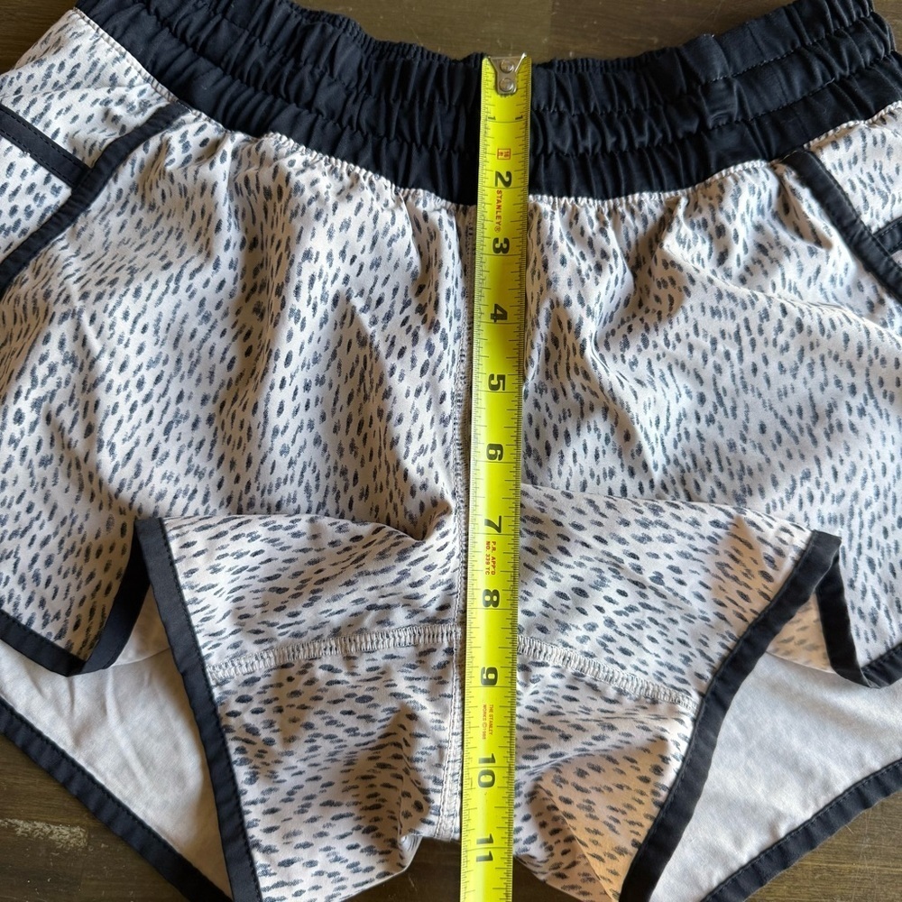 Lululemon Run Speed Leopard Print Shorts - Picture 8 of 9